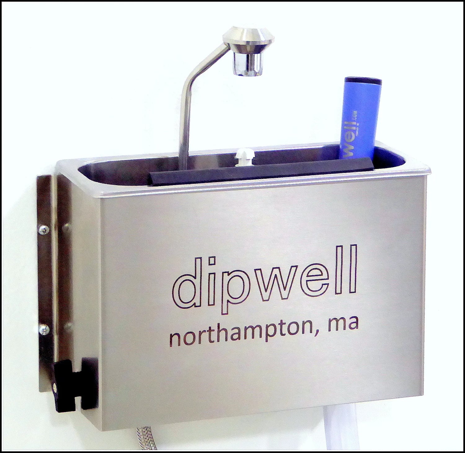 Dipwell 10″ Eco Scoop Shower 2.0 Ice Cream Dipper Well Package (D10SS2.0)