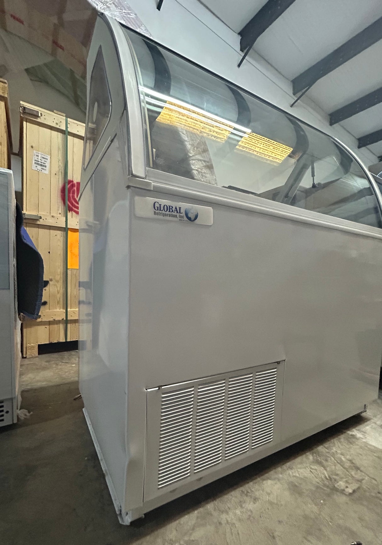 DEMO - Global CKDC47V-Wide VisiDipper - Wide Curved Front Dipping Cabinet- "8 Dip"