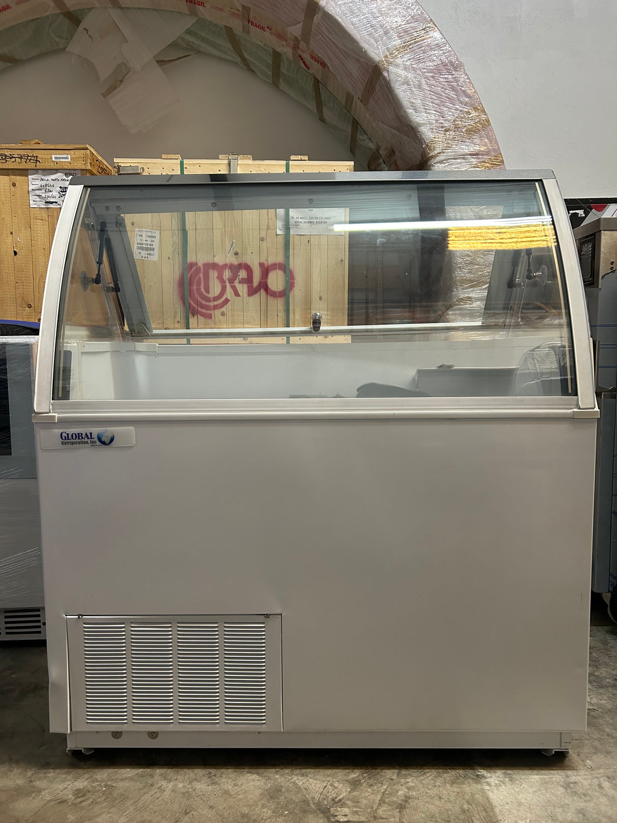 DEMO - Global CKDC47V-Wide VisiDipper - Wide Curved Front Dipping Cabinet- "8 Dip"